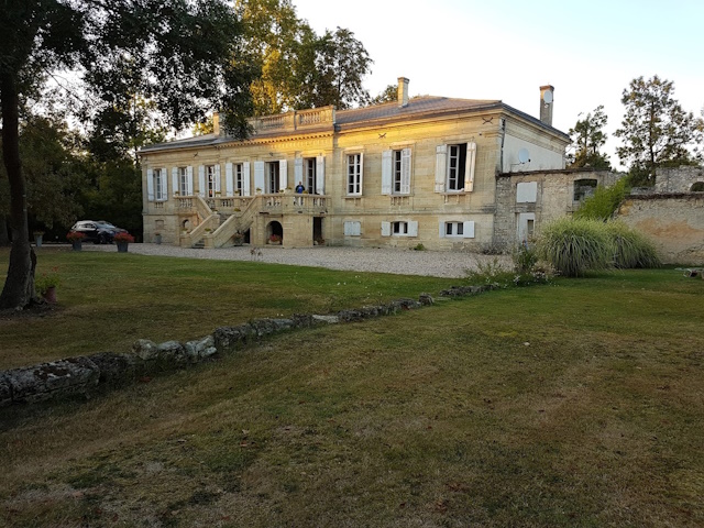 Bretagne : « Une maison sur un caillou »… Un chantier extraordinaire pour  sauver le phare hanté